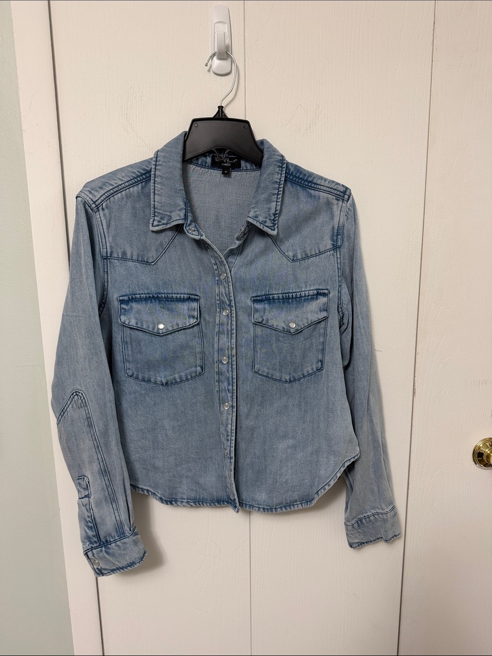Velvet Heart Light Wash Denim Western Button-Front Shirt